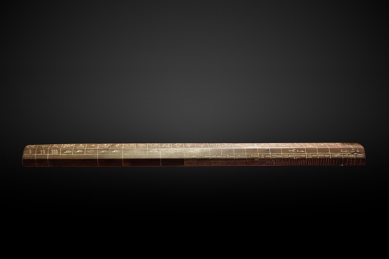 800px-Measuring_ruler-N_1538-IMG_4492-gradient.jpg