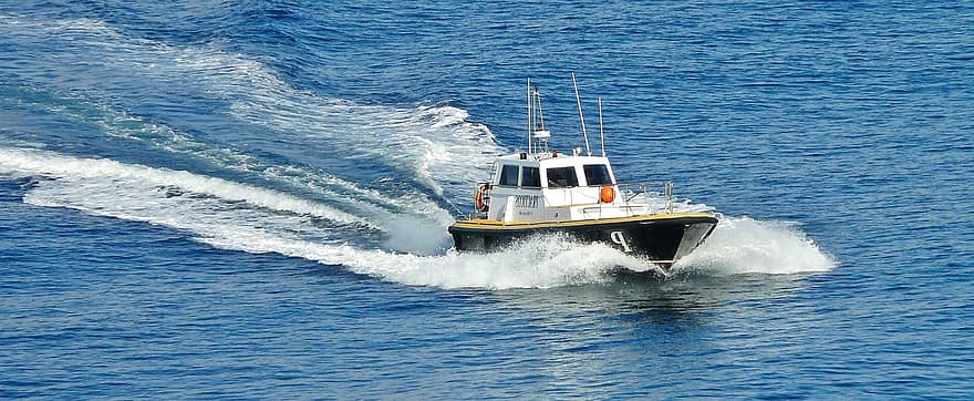 boat-ship-powerboat-fast-coast-guard-sea-maritime-drive-bow-wave.jpg