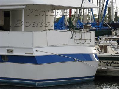 Sandog's 63' steel motor yacht 2.jpg