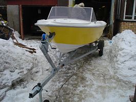 Old Soviet fiberglass motorboat "DRAKON' total reconstruction, Arn