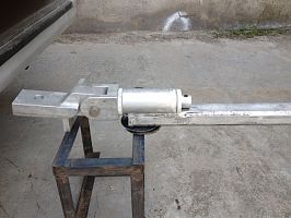 Swiveling_aluminum_draw_bar_coupling_with_titanium_pins