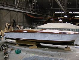 Project: 30 ft Mahogany sportcruiser