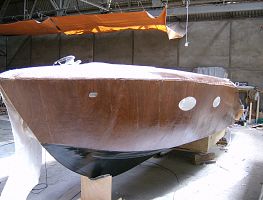 Fiber cloth on the hull