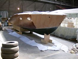Fibering the hull: 30ft mahogny sportcruiser